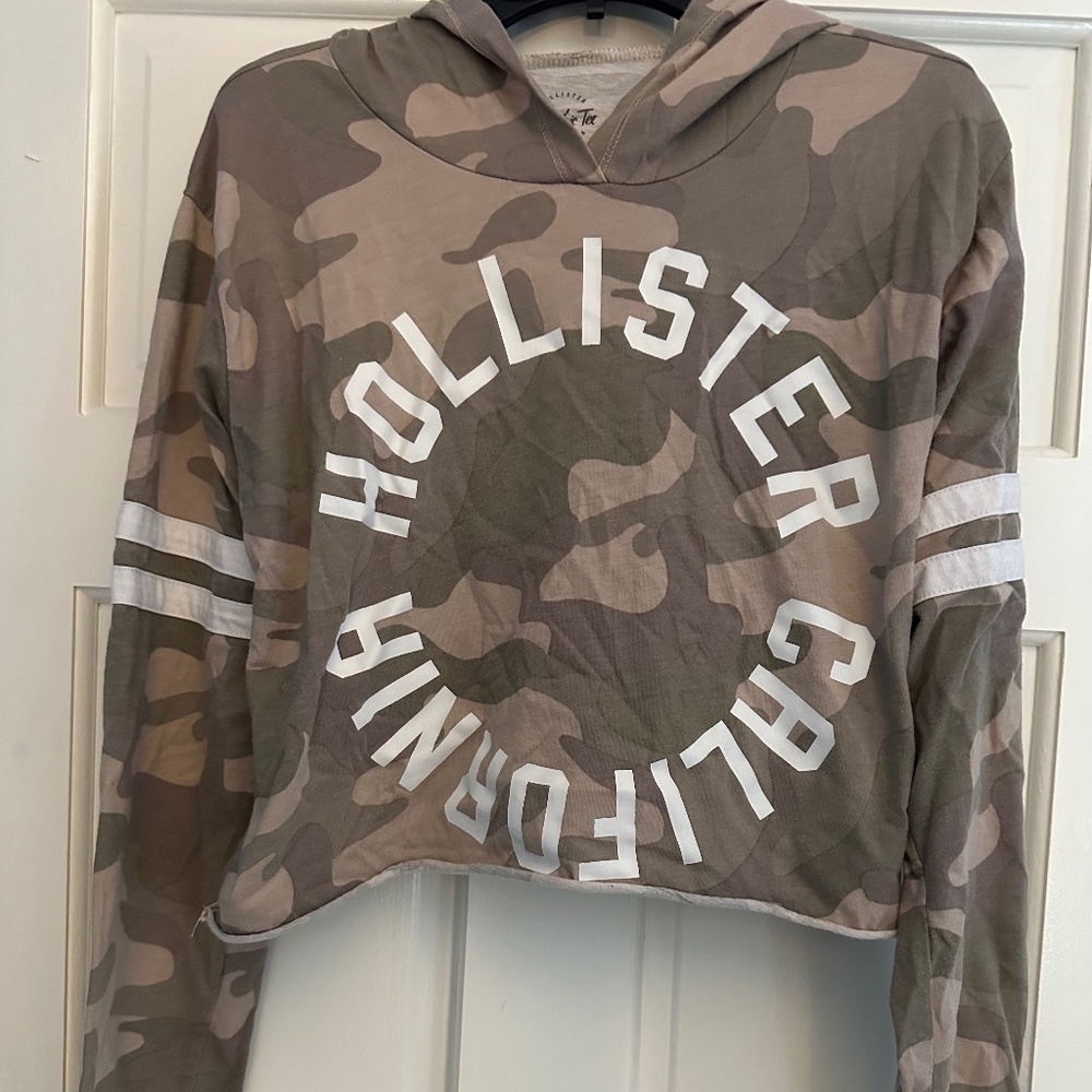 Hollister Camo Crop Hoodie